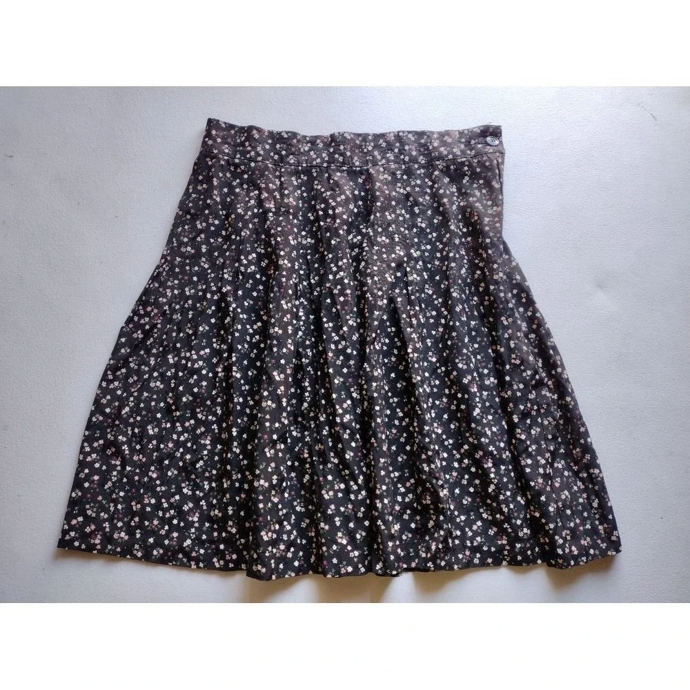 City Clothing Co Floral Pleated A‎ Line Skirt Black Pink White Women's Size 8